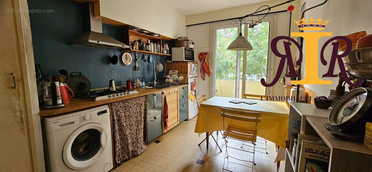 Appartement à MARSEILLE-5E