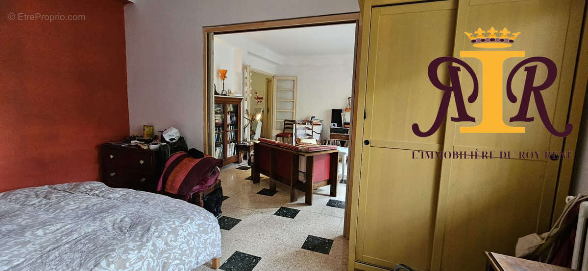 Appartement à MARSEILLE-5E