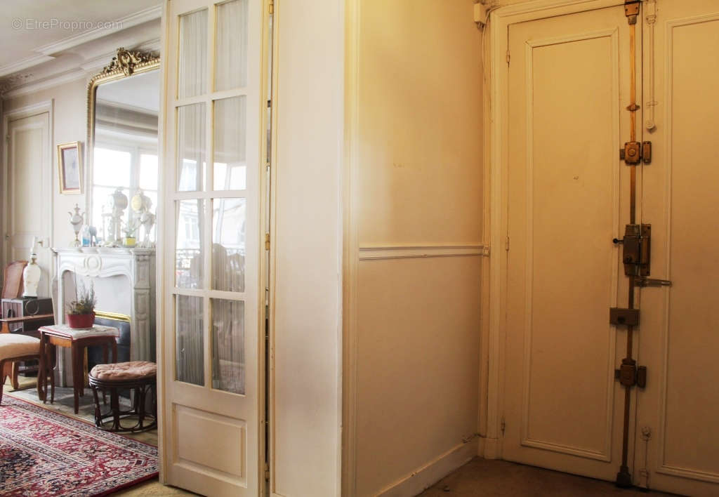 Appartement à PARIS-15E