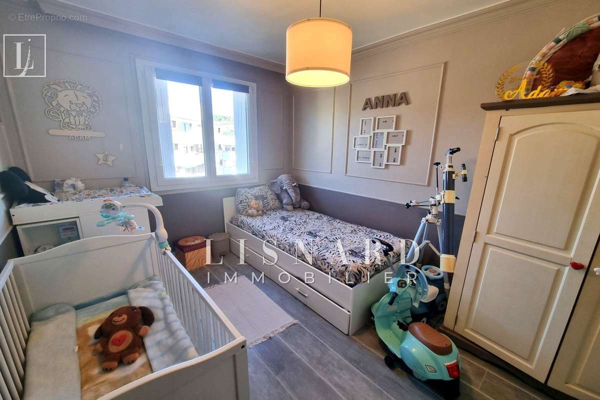 Appartement à VALLAURIS