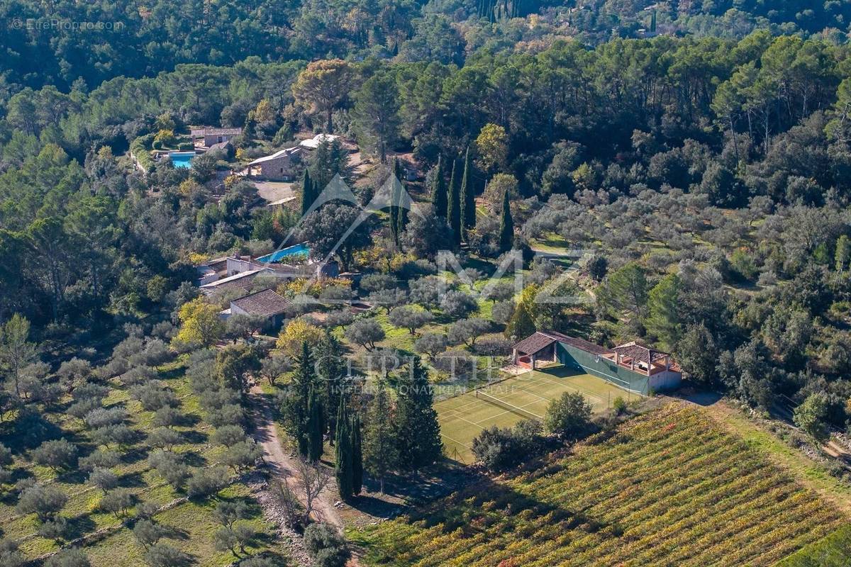 Maison à ENTRECASTEAUX