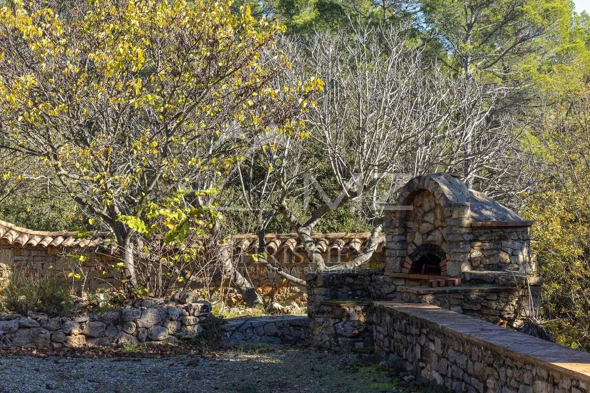 Maison à ENTRECASTEAUX