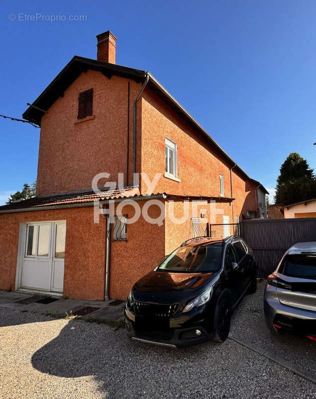 Maison à PONT-DE-CHERUY