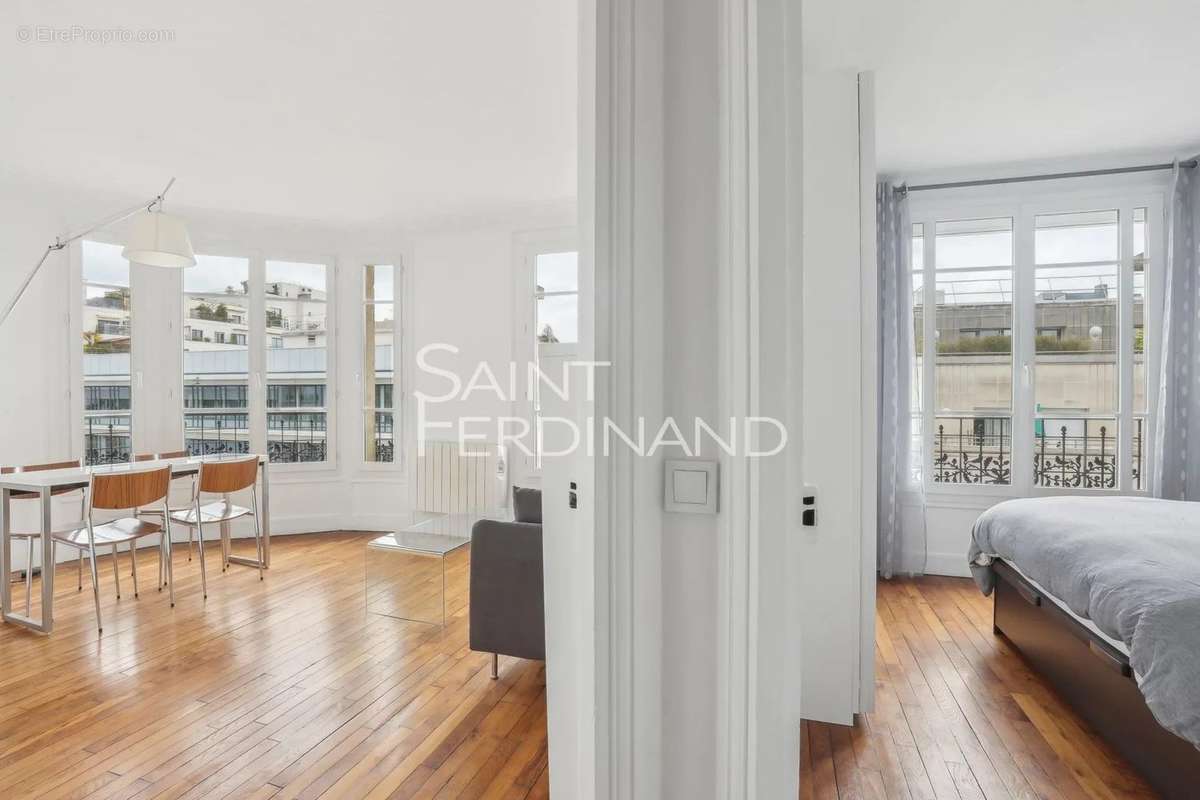 Appartement à NEUILLY-SUR-SEINE