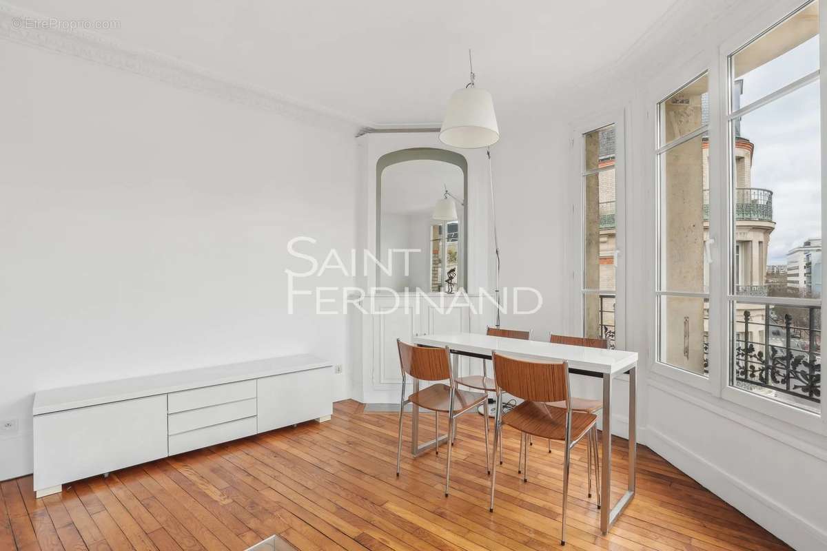 Appartement à NEUILLY-SUR-SEINE