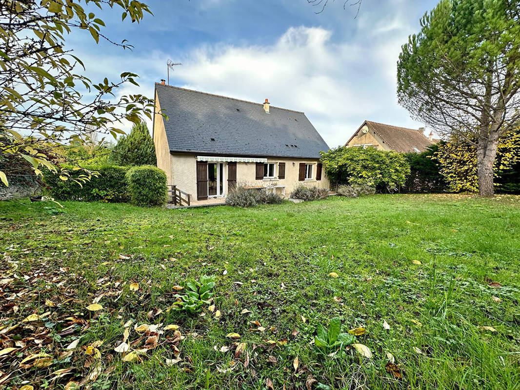 Maison à AZAY-SUR-CHER