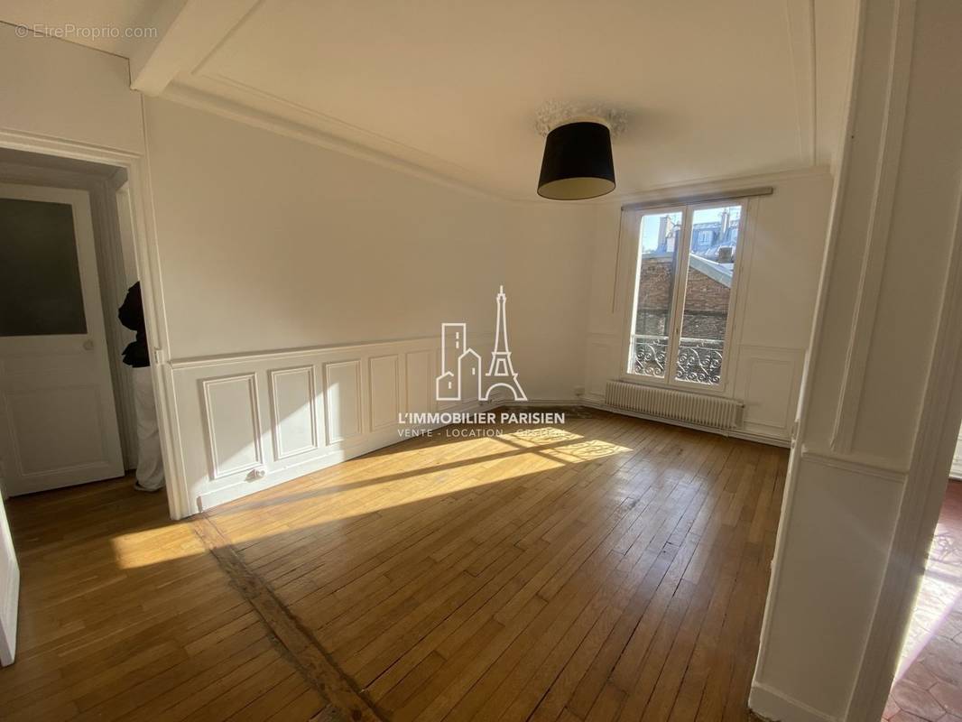 Appartement à PARIS-17E