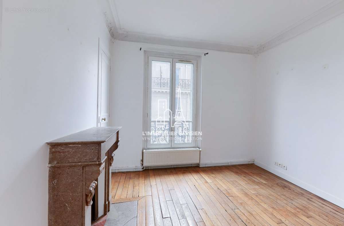 Appartement à PARIS-18E