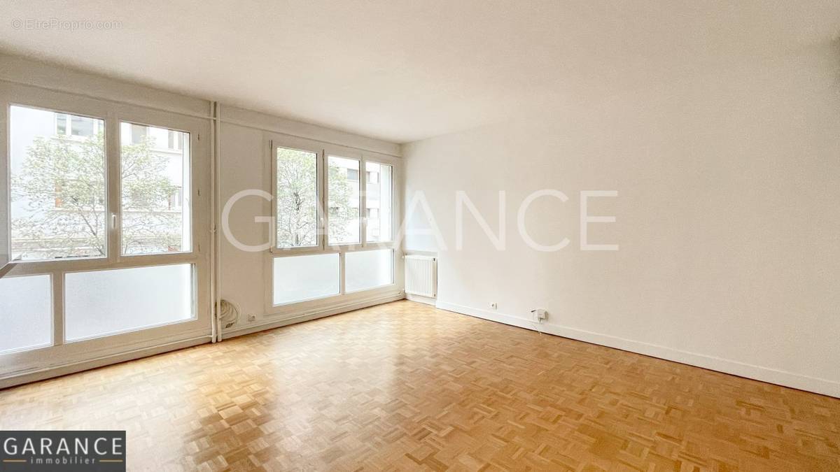 Appartement à PARIS-12E