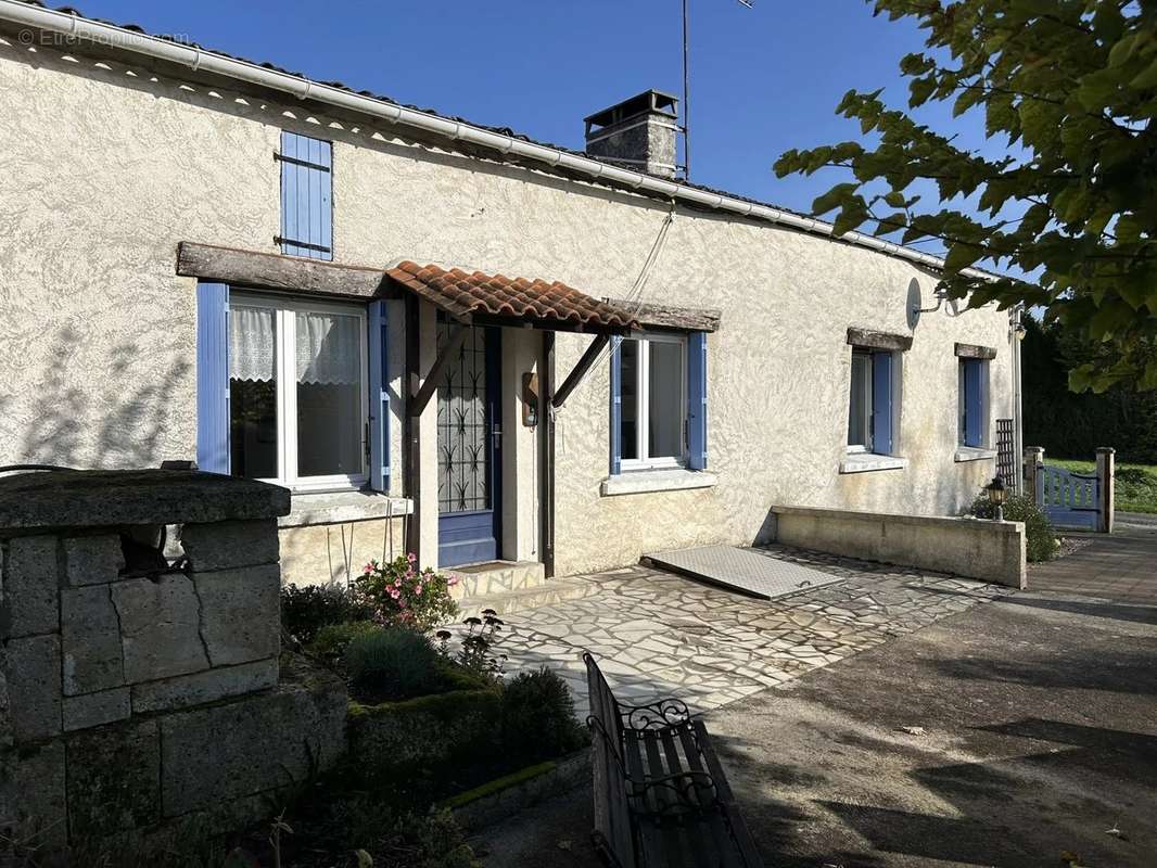 Maison à PERIGNAC