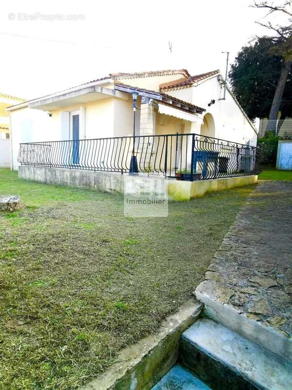 Maison à BAGNOLS-SUR-CEZE