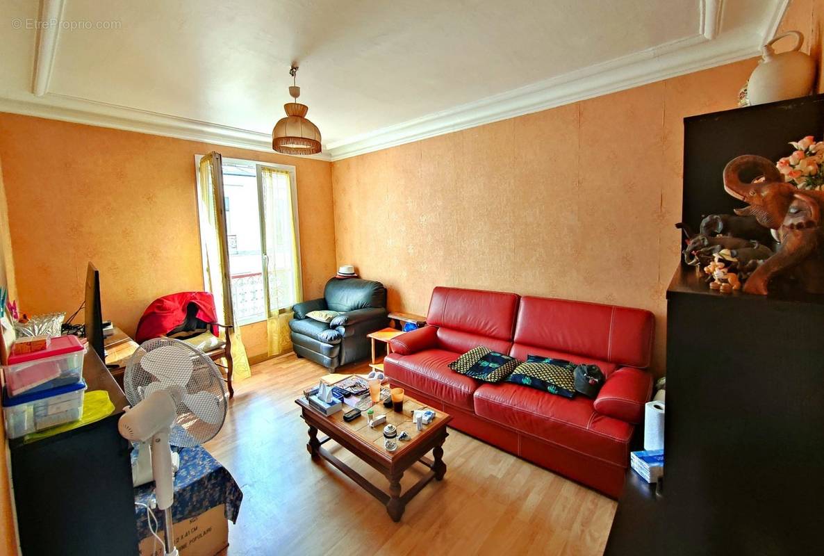 Appartement à PARIS-18E