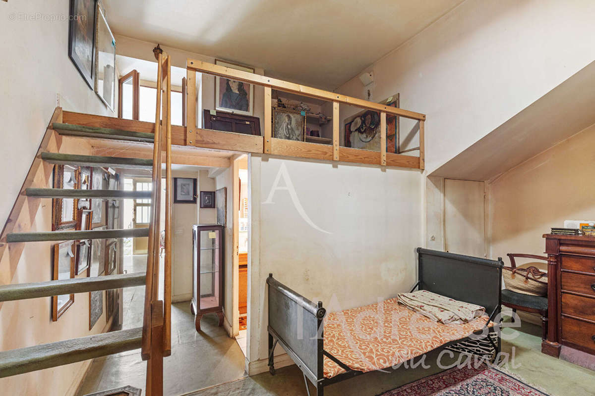 Appartement à PARIS-10E