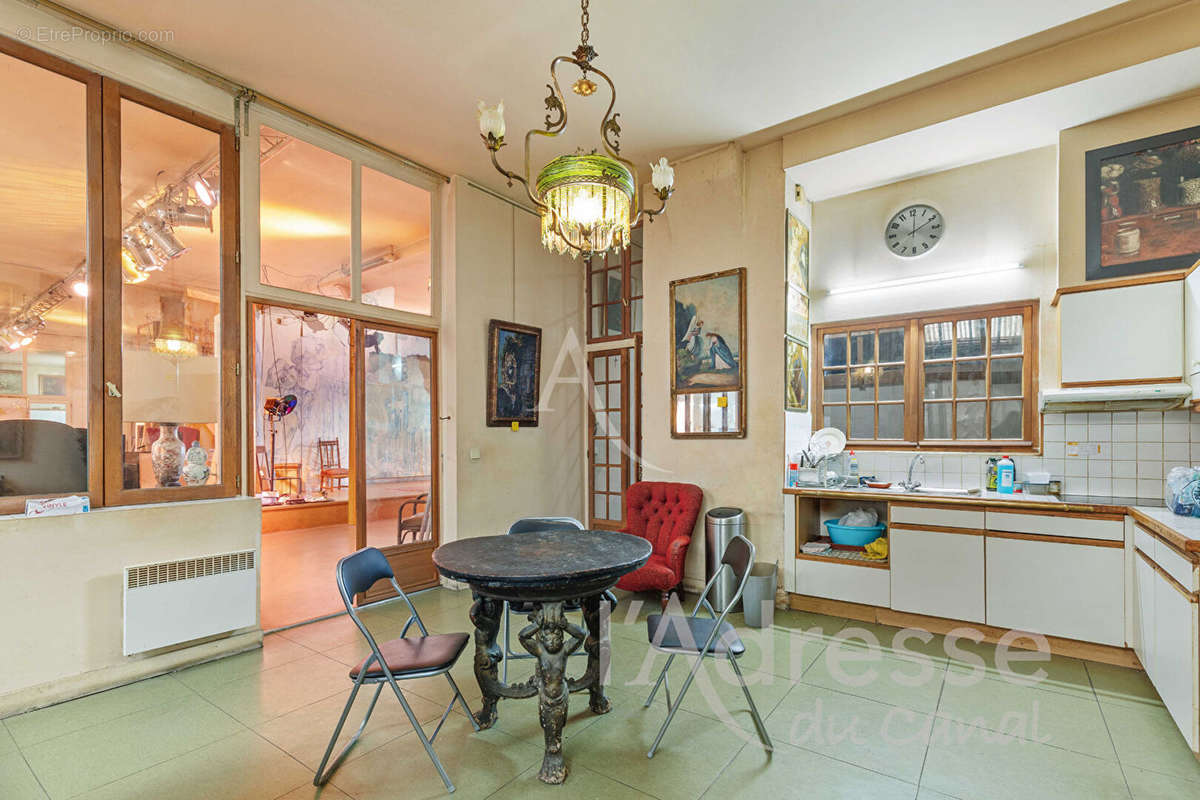 Appartement à PARIS-10E