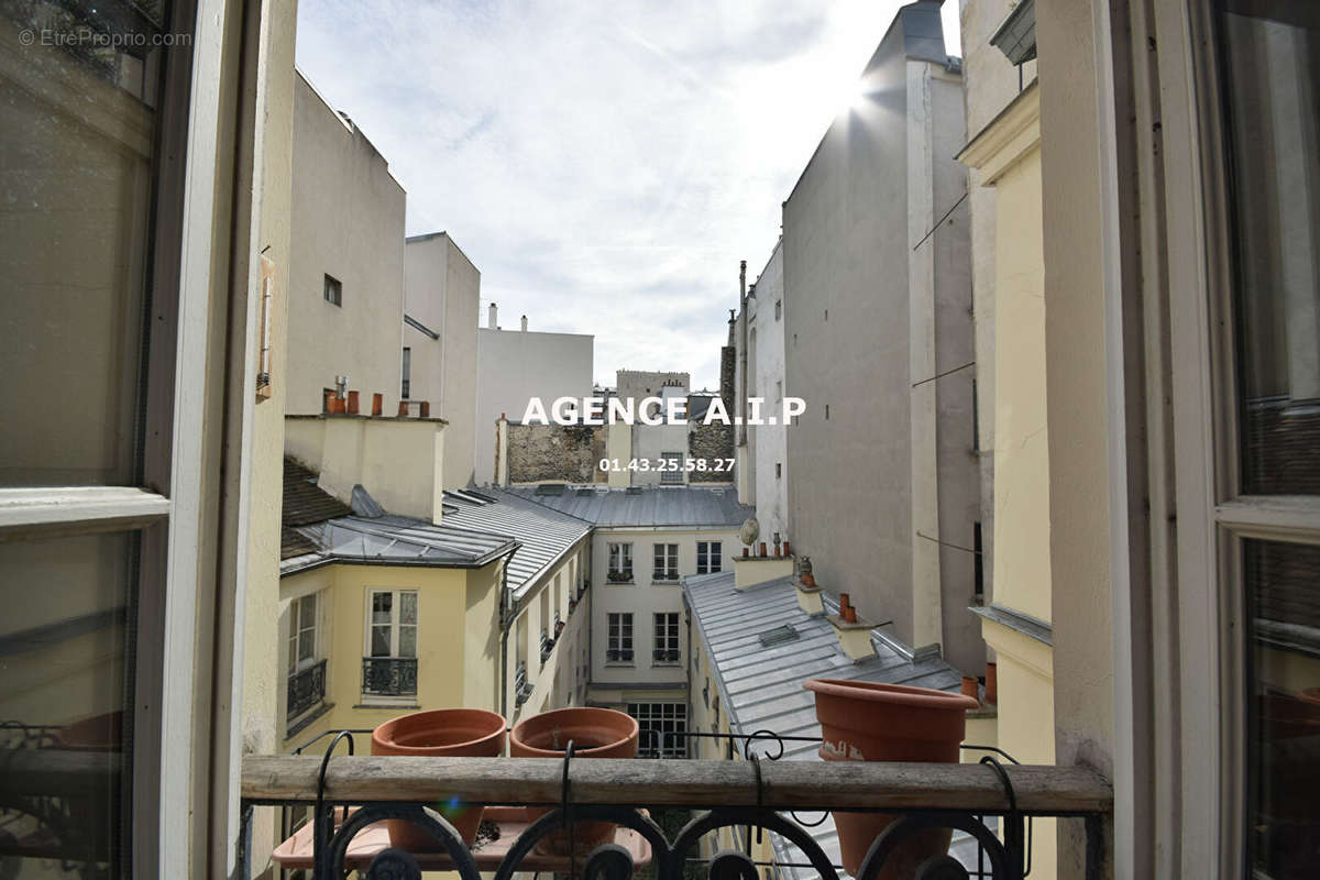 Appartement à PARIS-10E