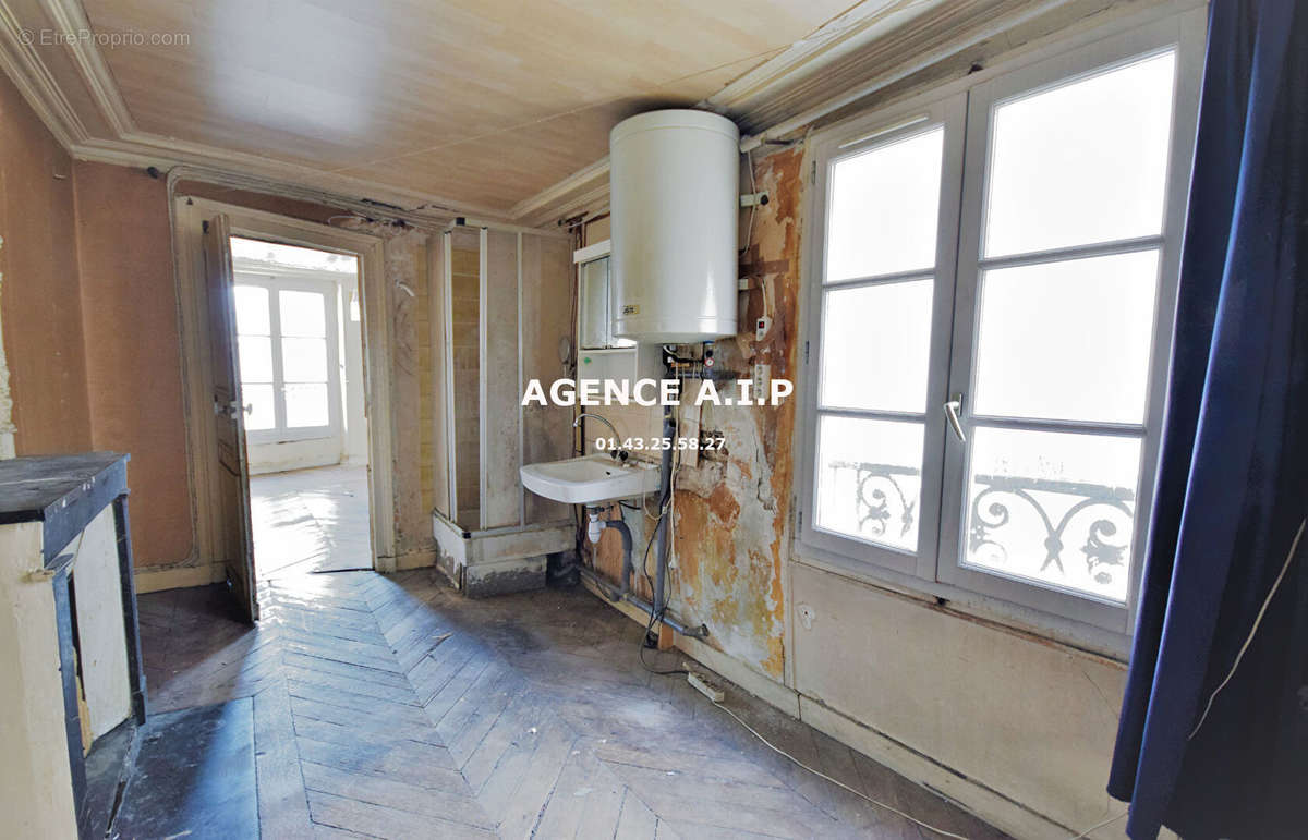 Appartement à PARIS-10E