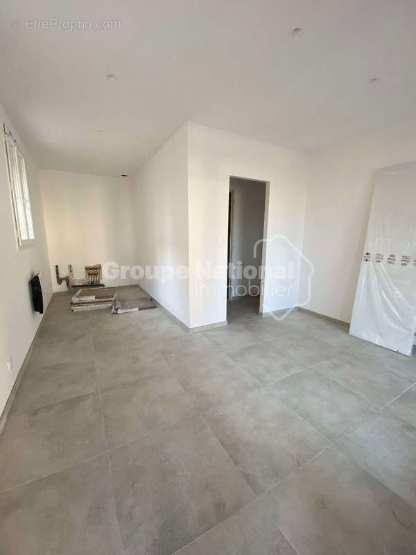 Appartement à CHATEAUNEUF-LES-MARTIGUES