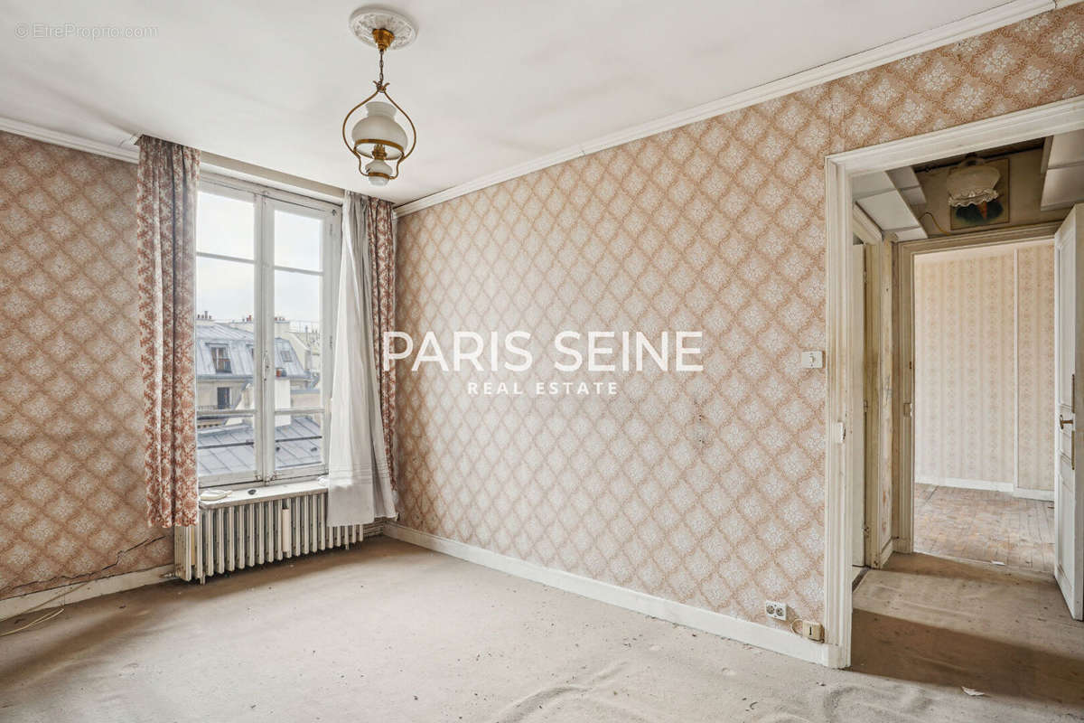 Appartement à PARIS-3E