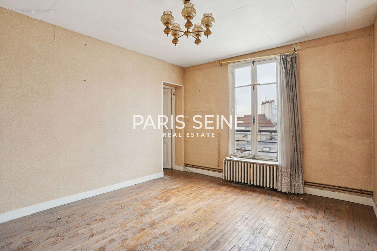 Appartement à PARIS-3E