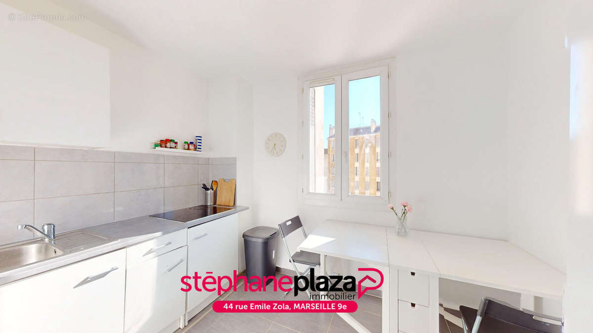 Appartement à MARSEILLE-6E