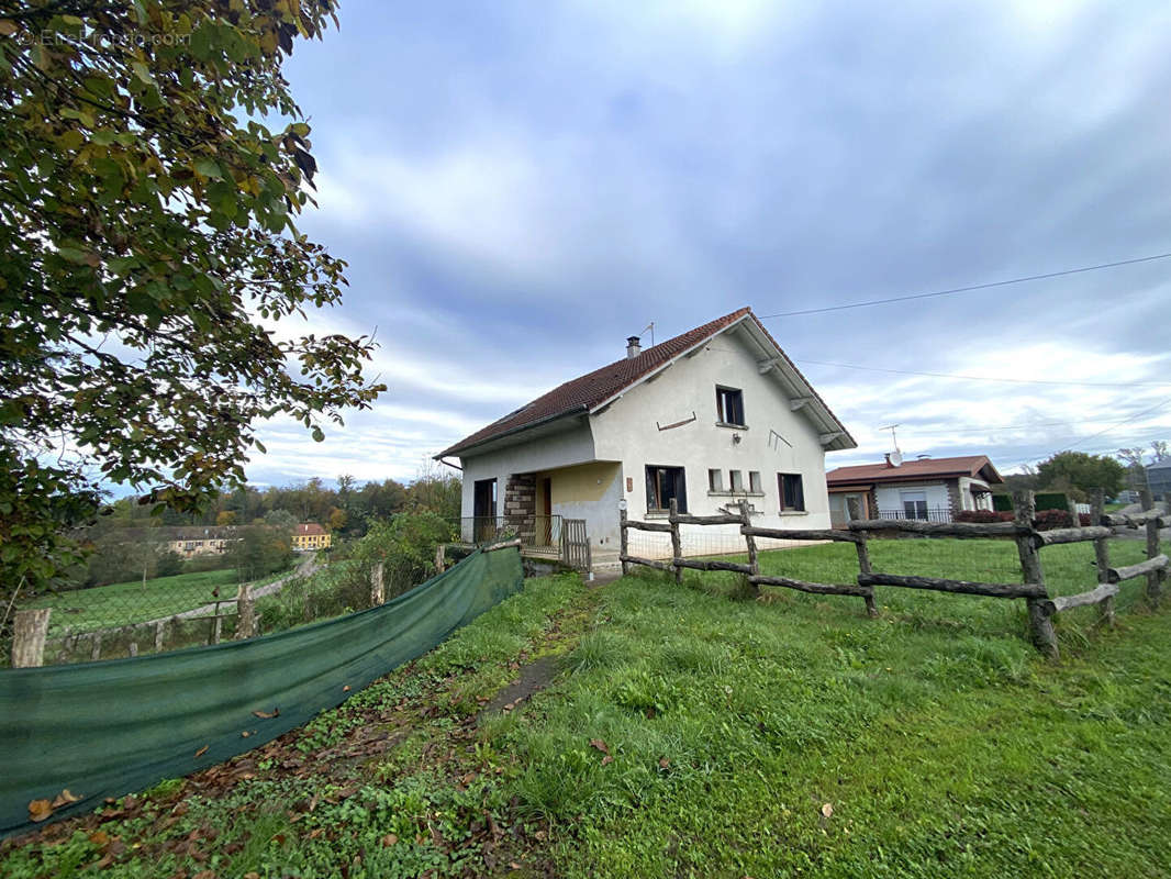 Maison à MONTHUREUX-SUR-SAONE