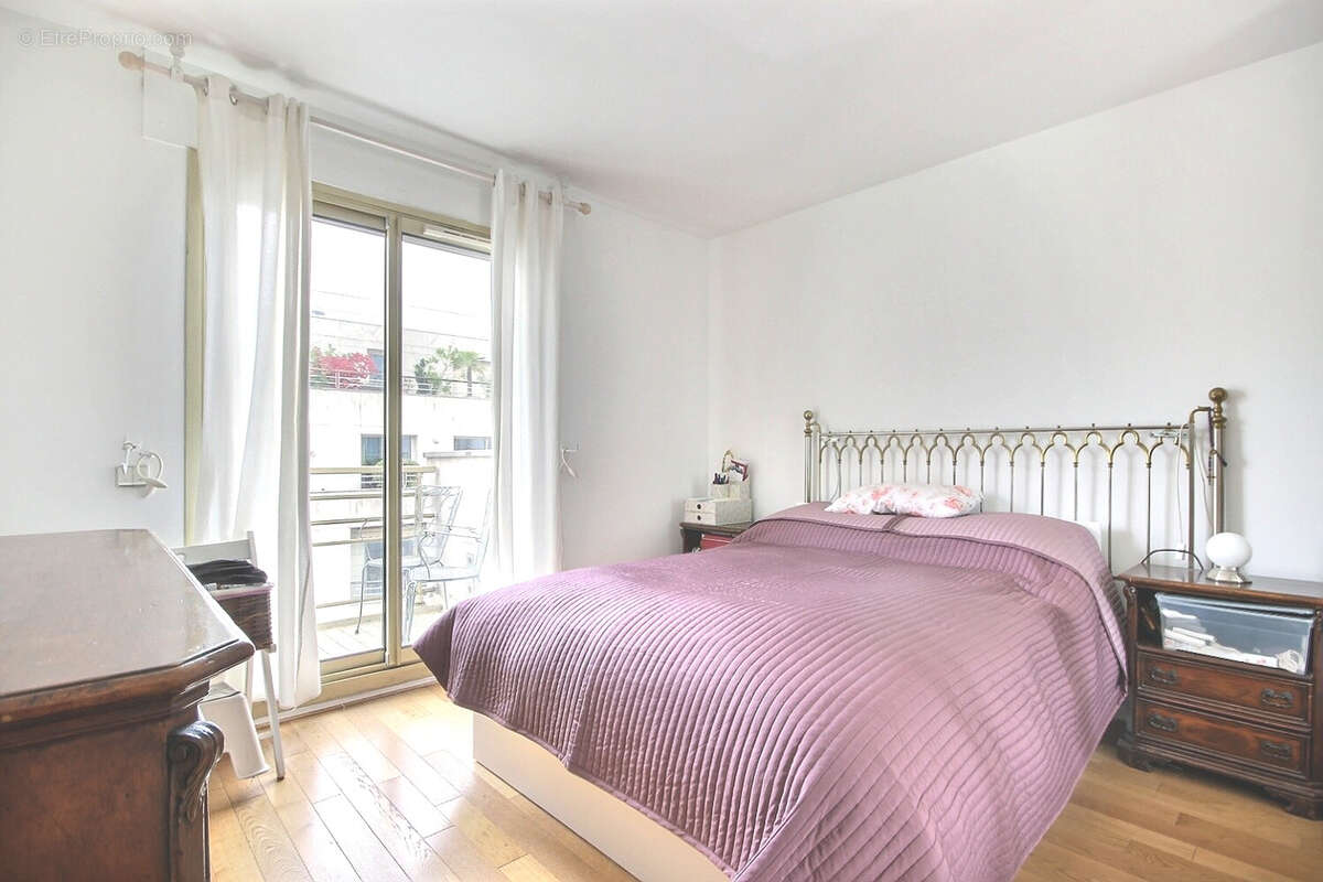 Appartement à LEVALLOIS-PERRET