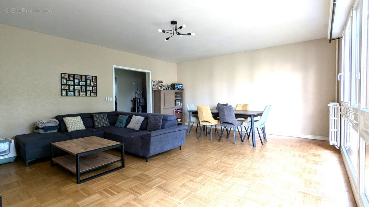 Appartement à LAVAL