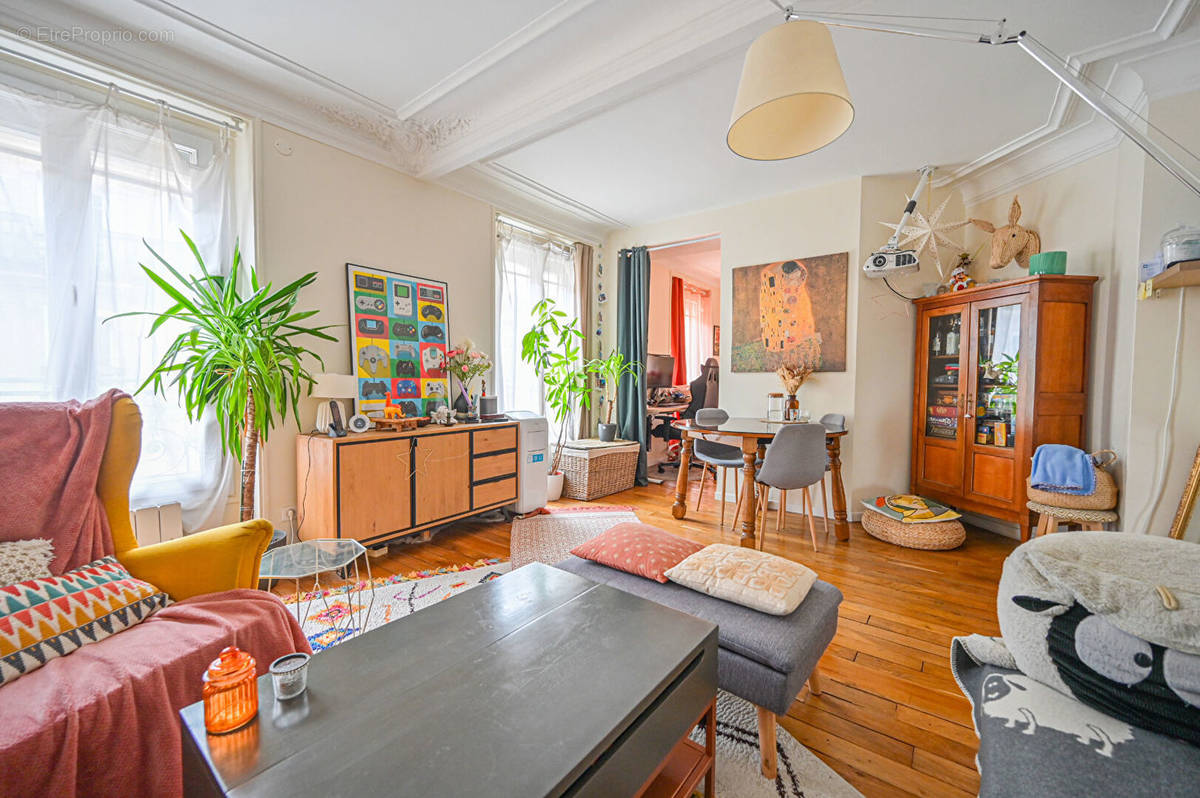 Appartement à PARIS-18E