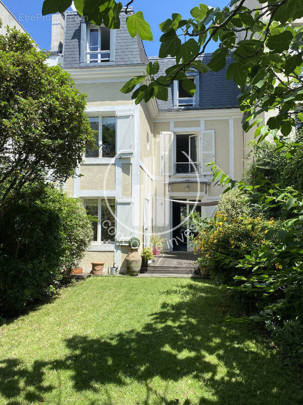 Maison à ASNIERES-SUR-SEINE