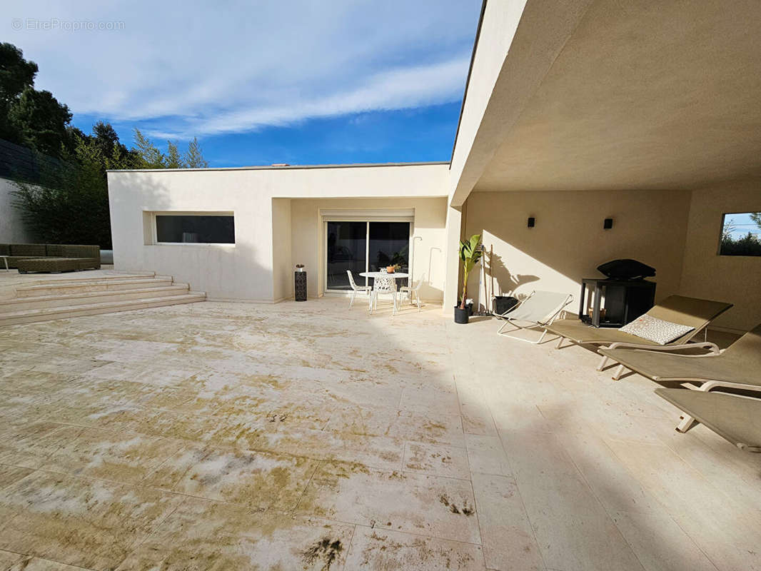 Maison à VILLENEUVE-LES-AVIGNON