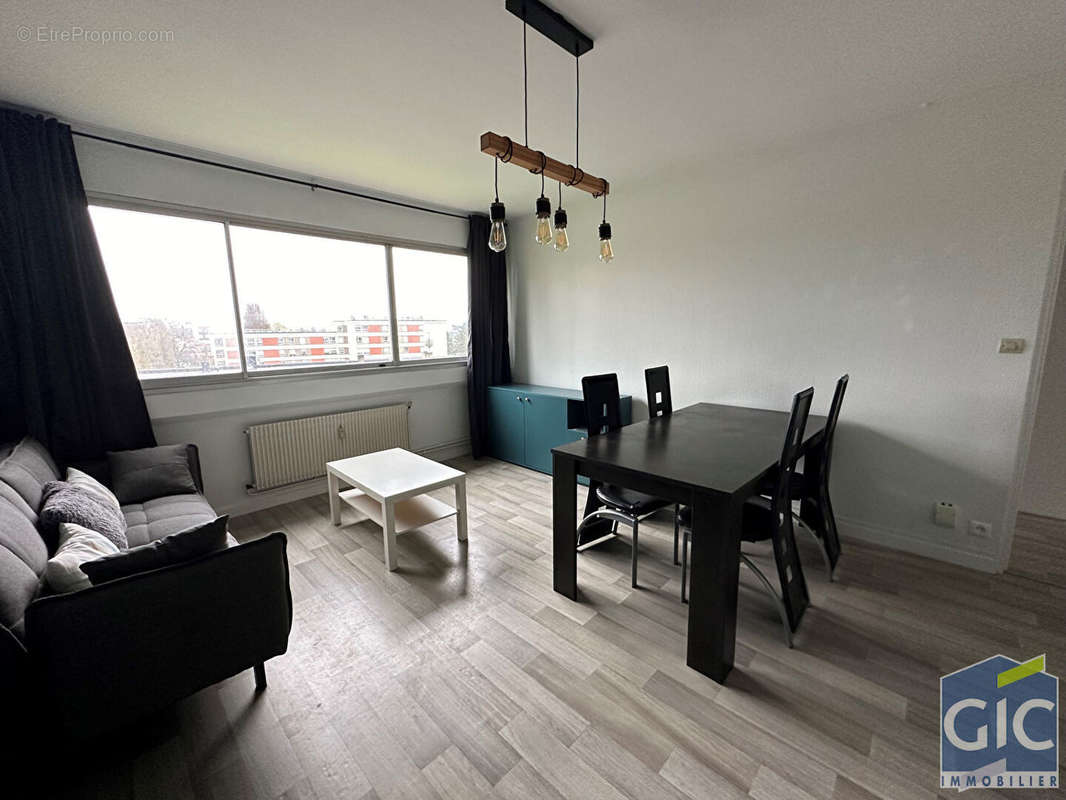 Appartement à HEROUVILLE-SAINT-CLAIR