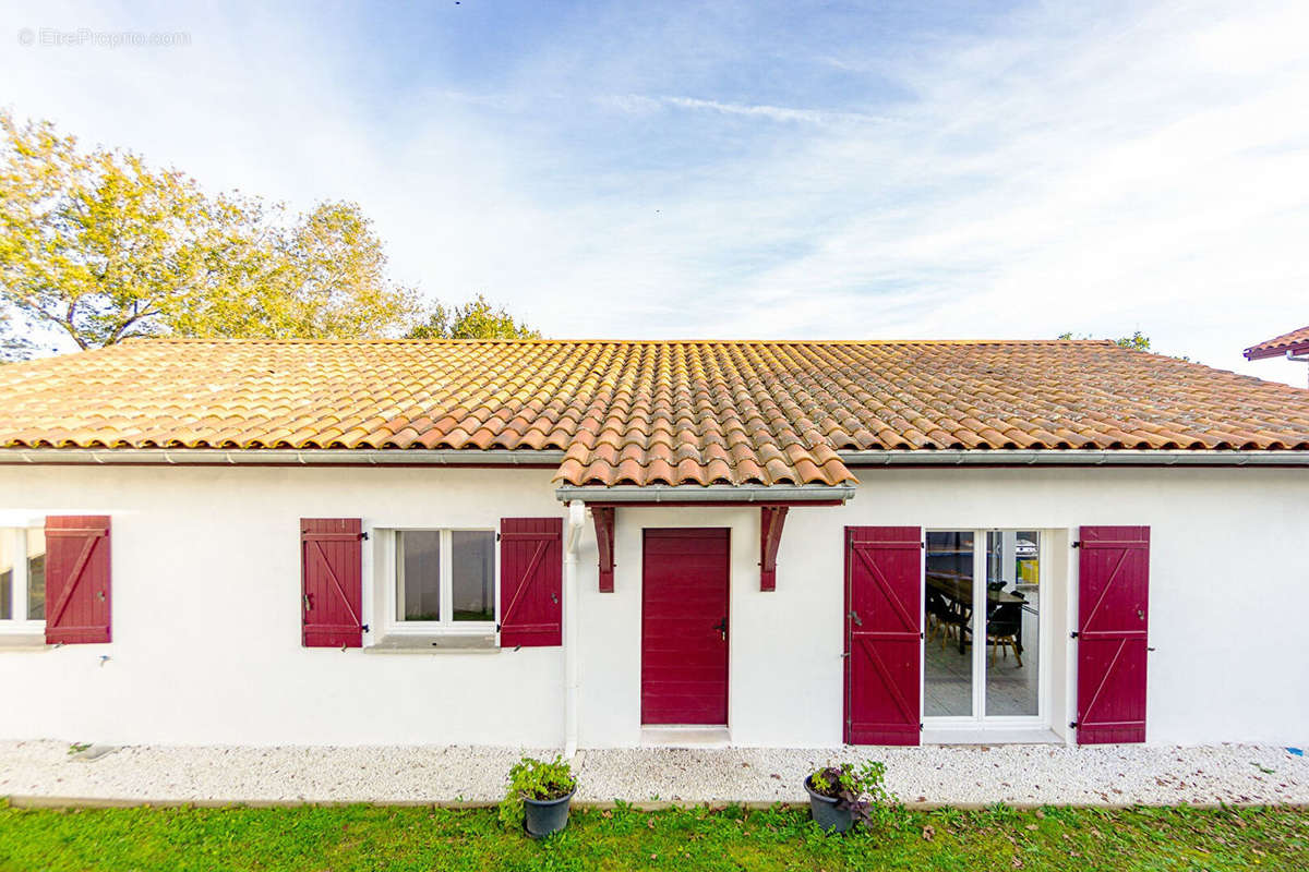 Maison à SAINT-PEE-SUR-NIVELLE