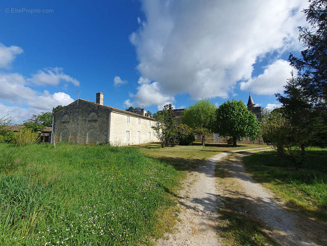 Appartement à YVRAC