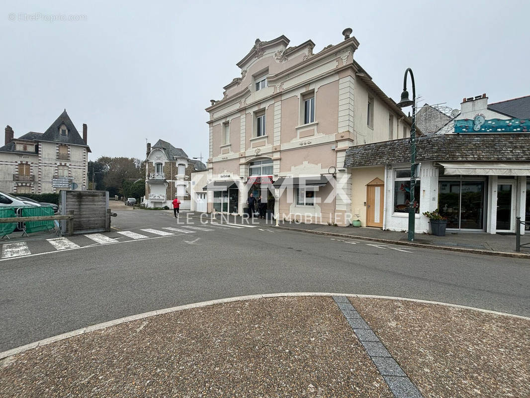 Commerce à LE POULIGUEN