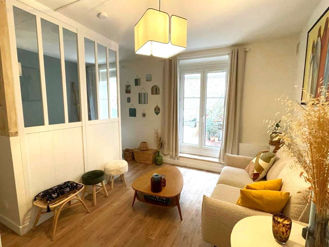 Appartement à PARIS-18E