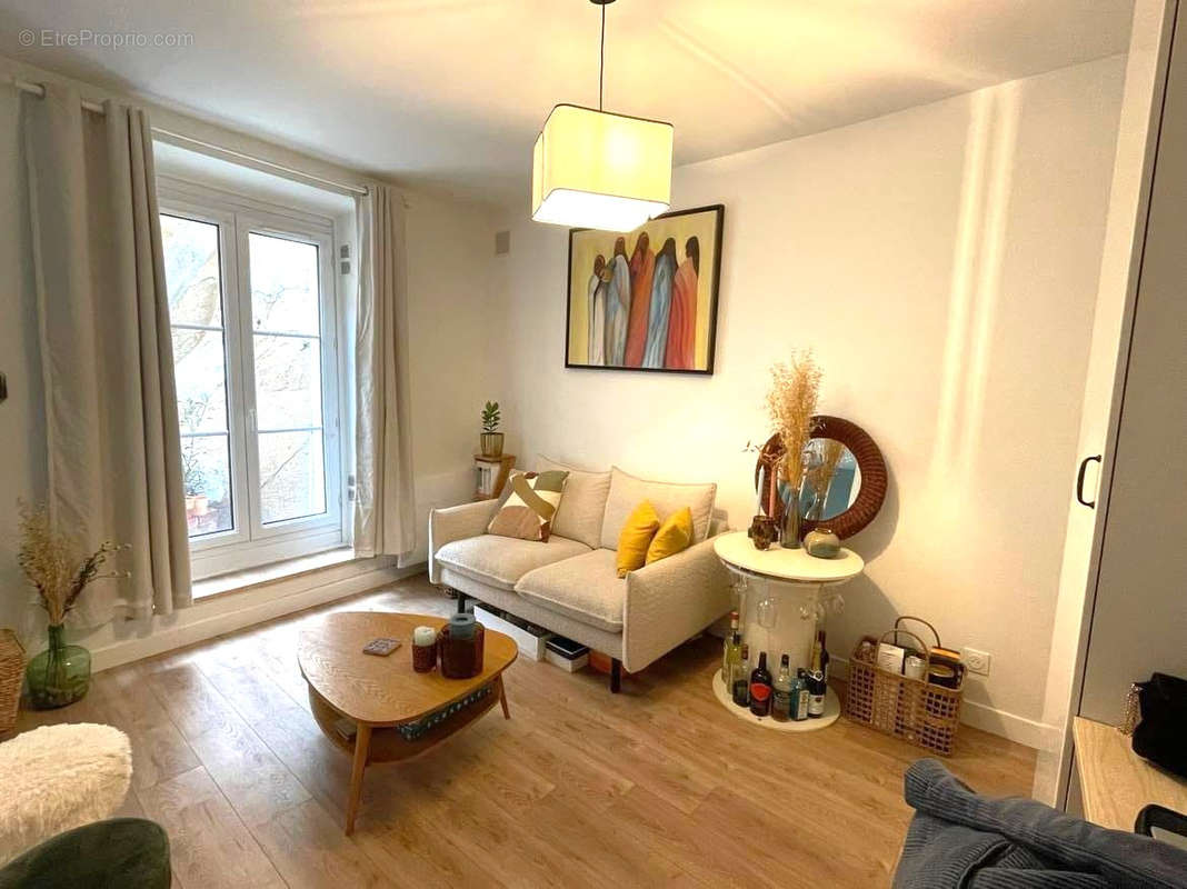 Appartement à PARIS-18E