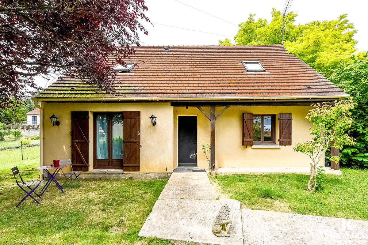 Maison à CHAMPAGNE-SUR-OISE