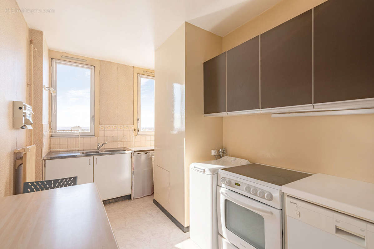 Appartement à PARIS-19E