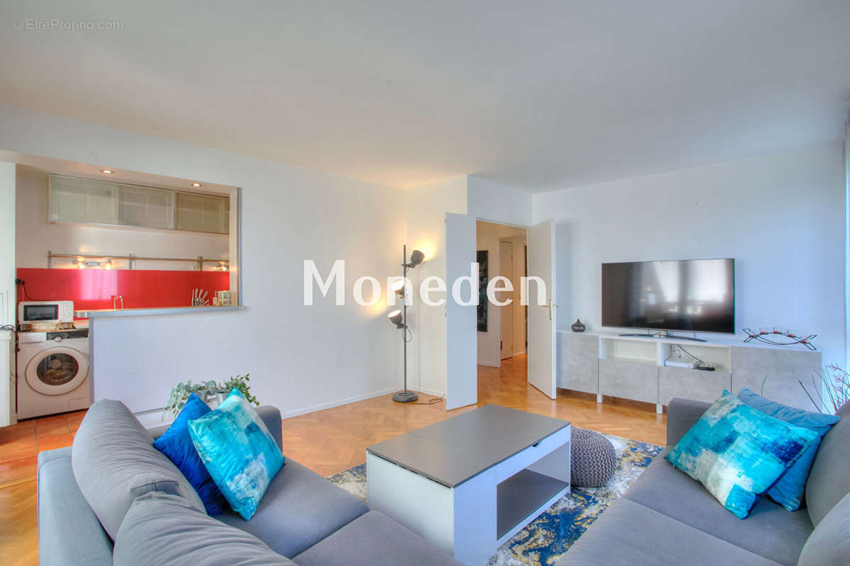 Appartement à COURBEVOIE