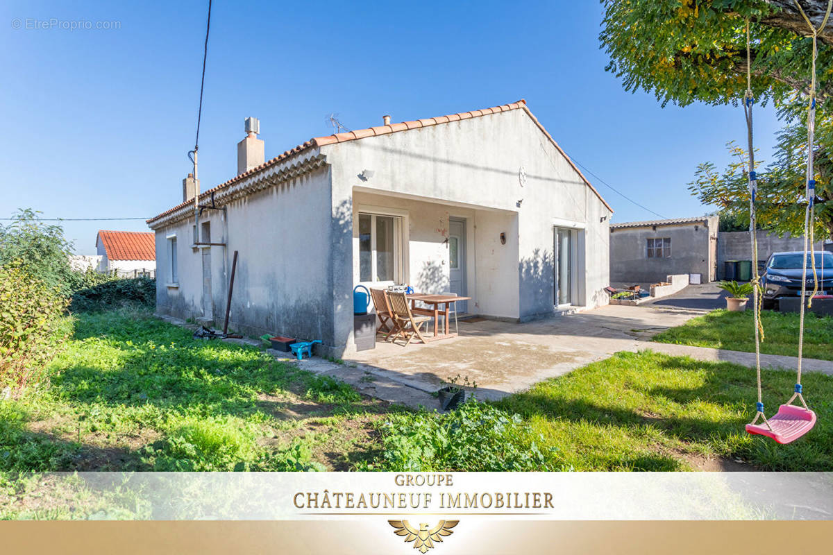 Maison à CHATEAUNEUF-LES-MARTIGUES