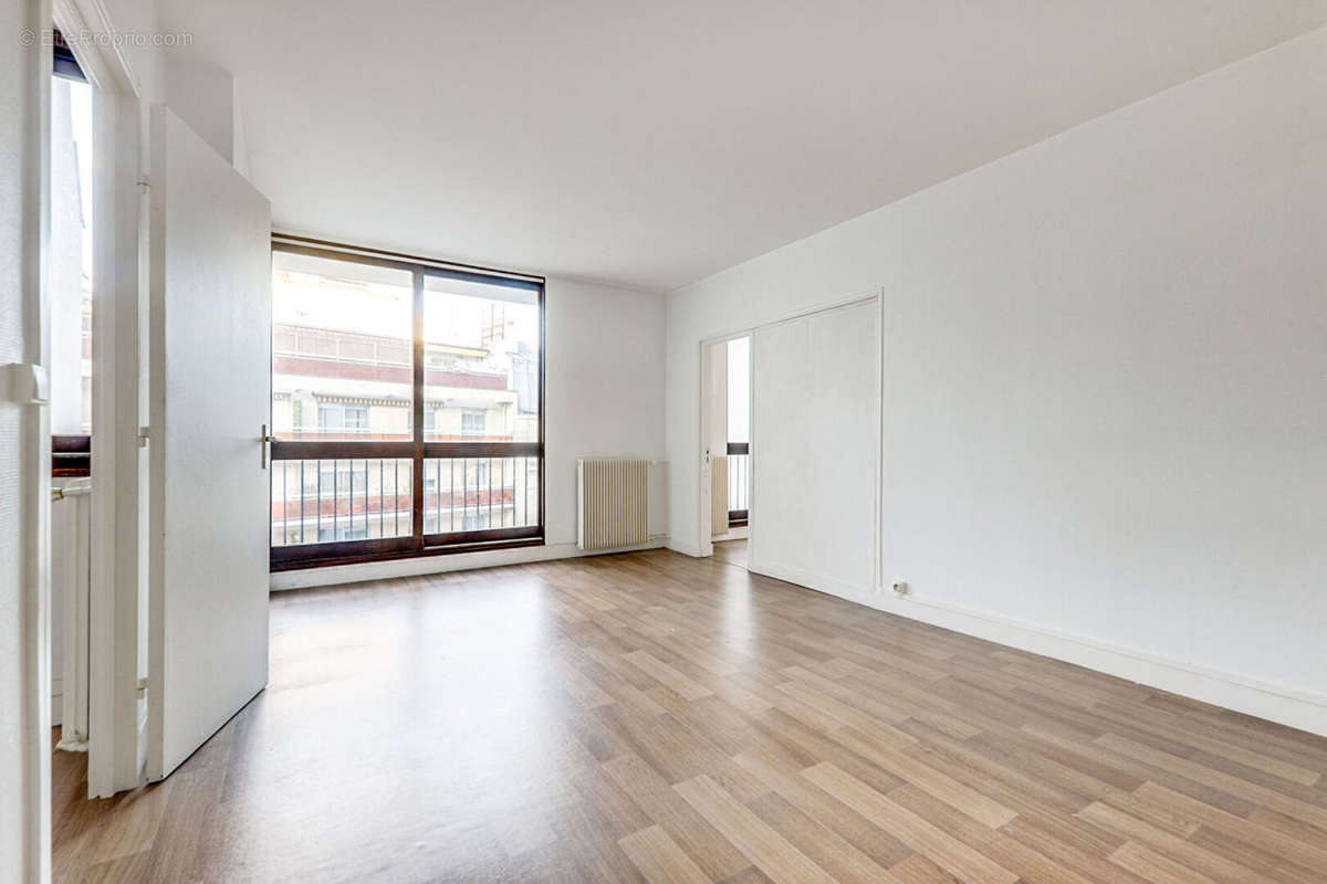 Appartement à PARIS-12E