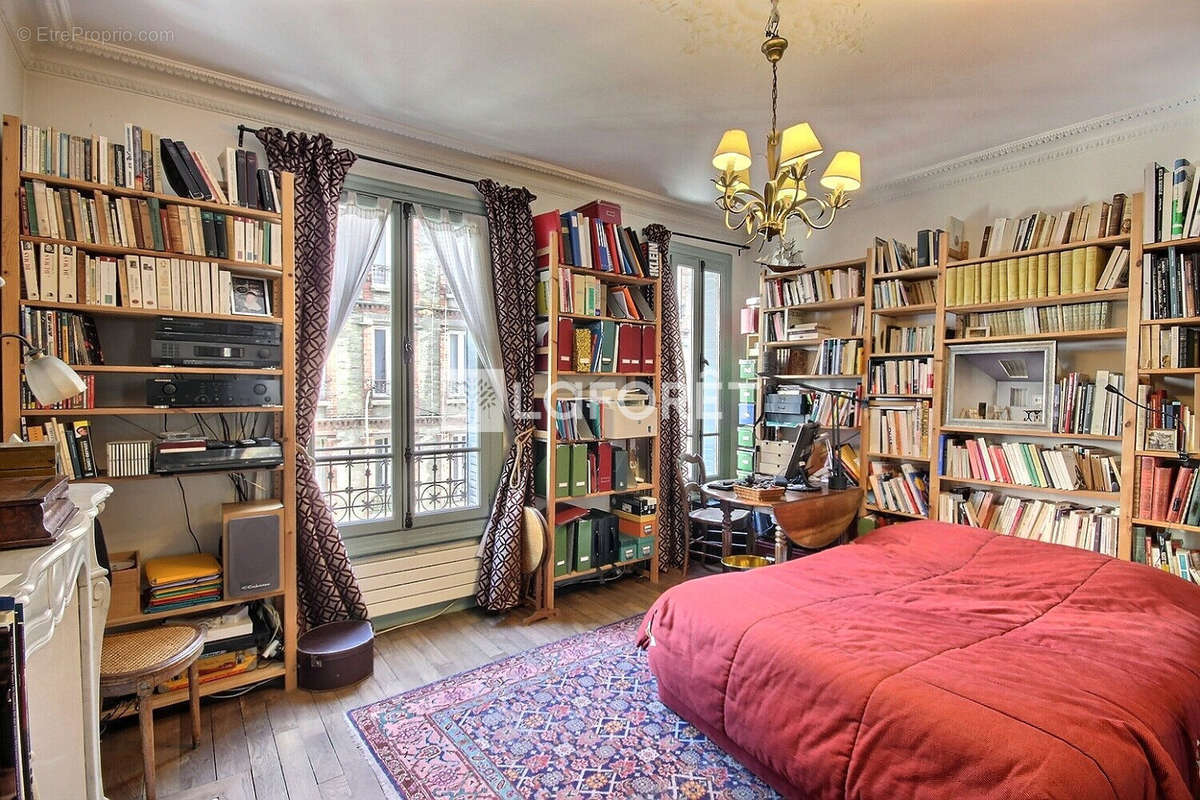 Appartement à SURESNES