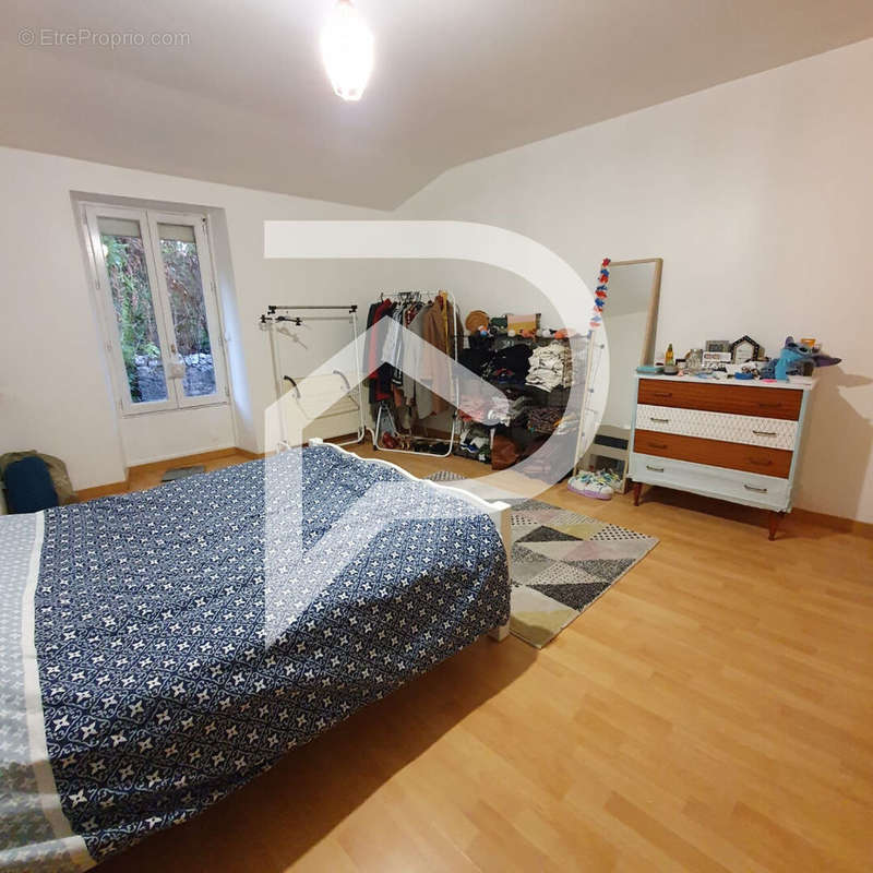 Appartement à PODENSAC