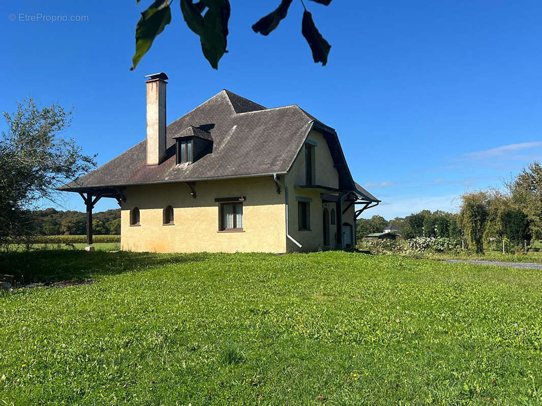 Maison à BARZUN