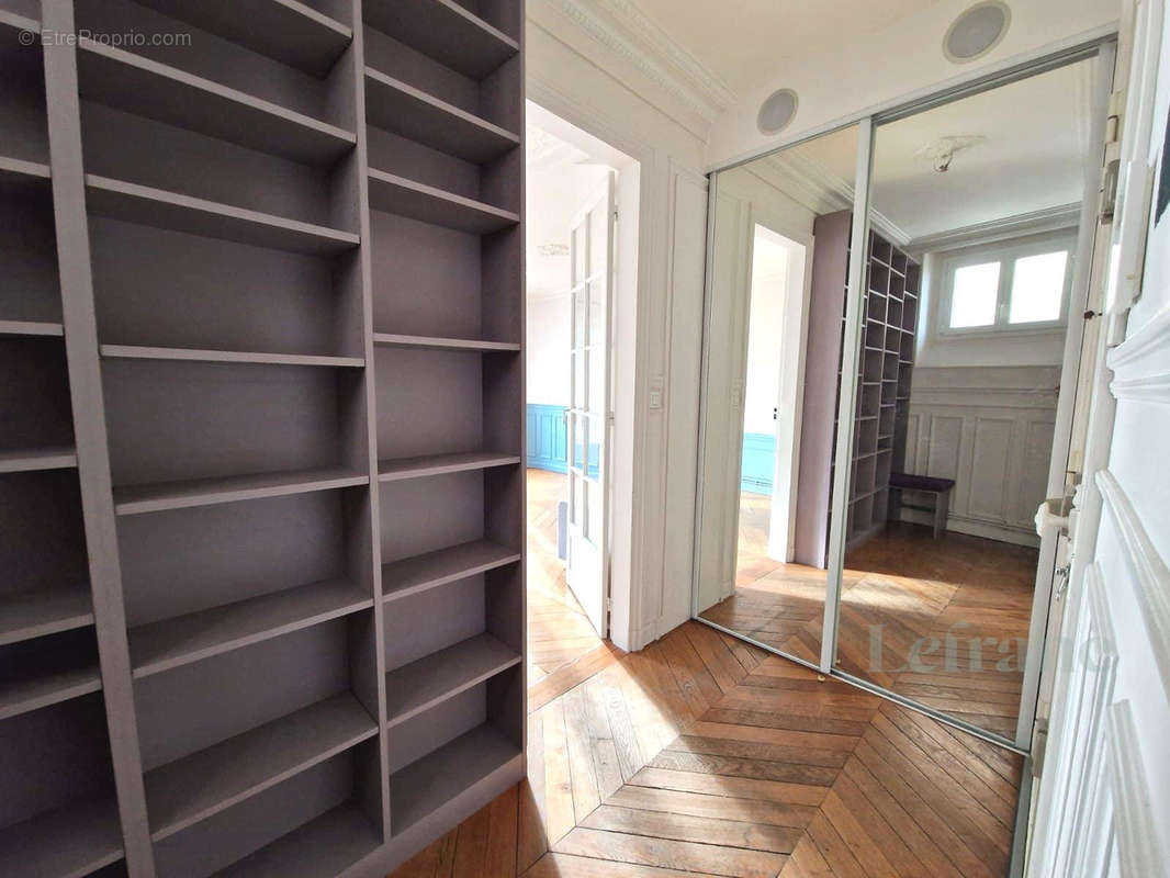 Appartement à PARIS-15E