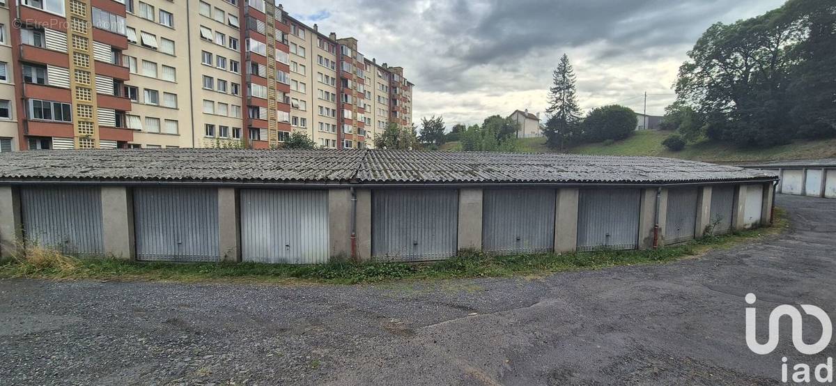 Photo 1 - Parking à AURILLAC