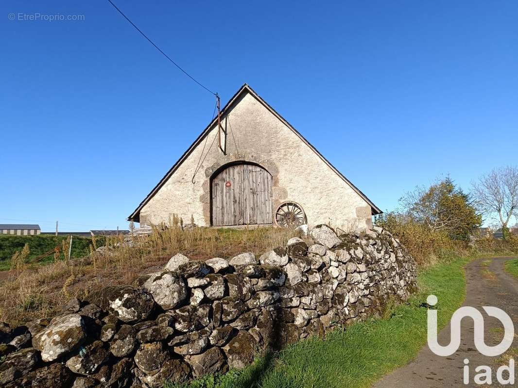 Photo 2 - Maison à SAINT-BONNET-DE-SALERS