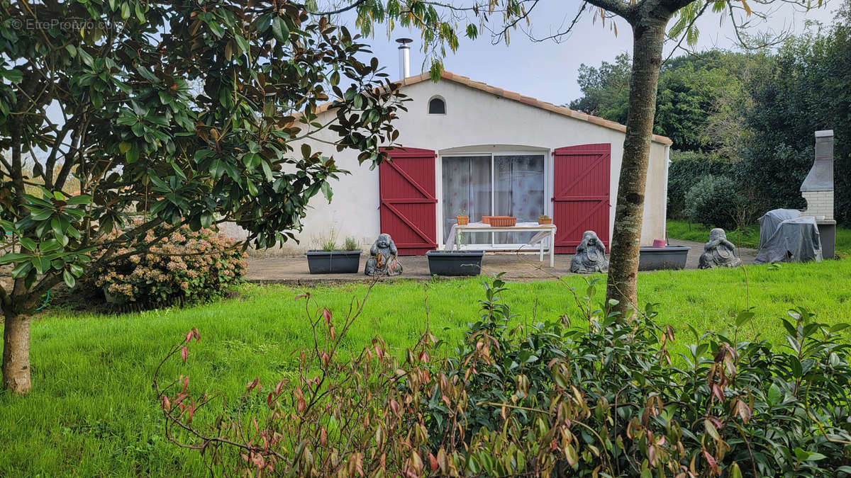 Maison à BOIS-DE-CENE