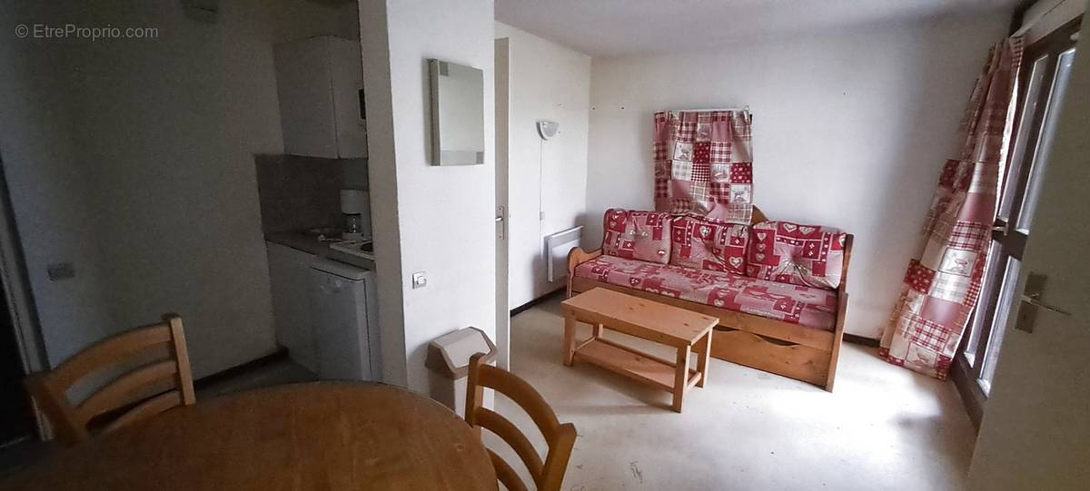 Appartement à MORILLON