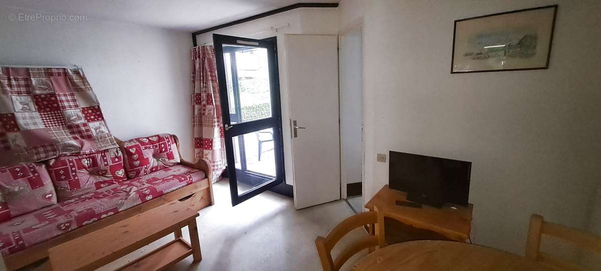 Appartement à MORILLON